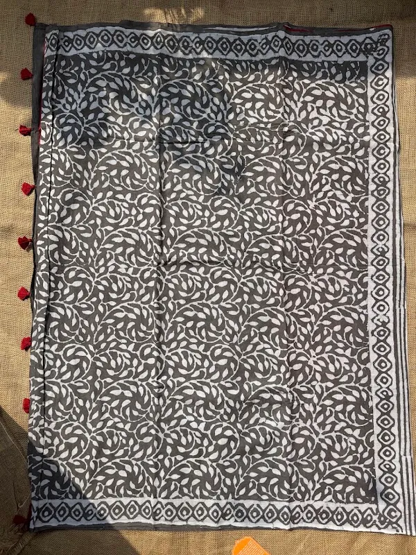 Slate_Charcoal_Foliage_Cotton_Saree_with_Crimson_Blouse