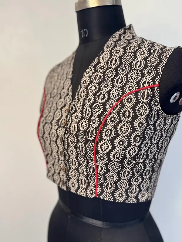 Black_Jaali_Sleeveless_printed_Blouse_with__Red_Piping
