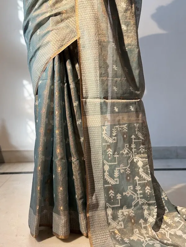 Steel_Grey_Metallic_Tissue_Cotton_Handloom_Saree_with_Silver_Jamdani_Motif_Pallu_&_Border