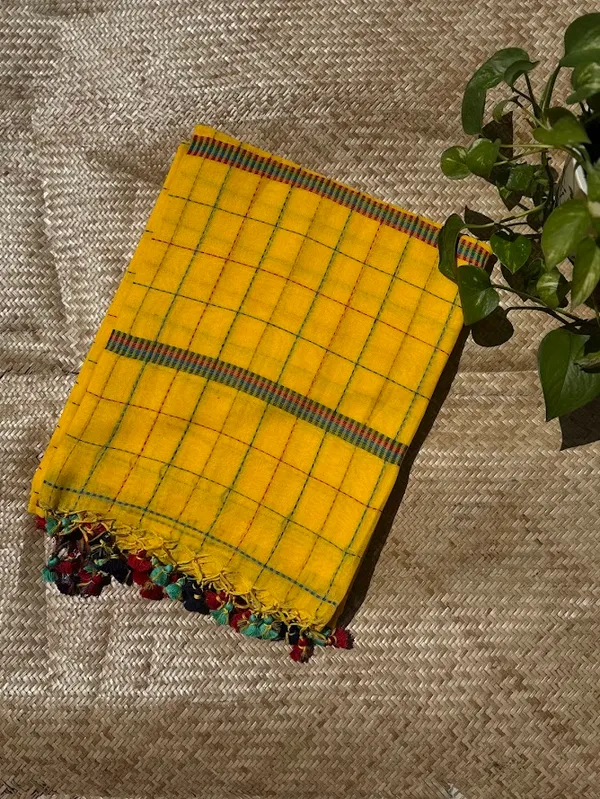 Sunshine_Checkered_Mulmul_Cotton_Saree_with_Kantha_Work_&_Tassels