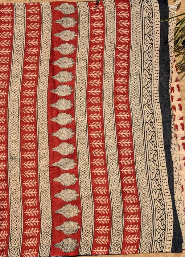 Terracotta_Haathi__Bagru_Print_Mul_Cotton_Saree_with_Blouse_Piece