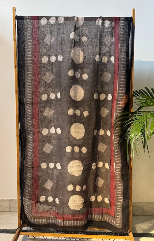 Rustic_Dabu_Dot_Pure_Linen_Dupatta_with_Contrast_Border