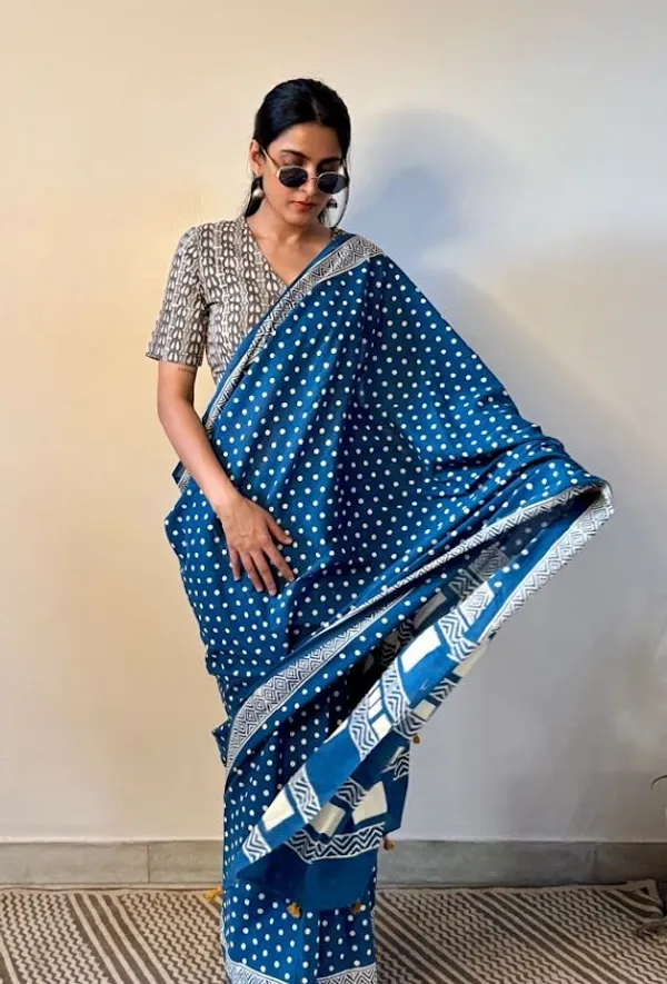 Neel_Pallavi_Mulmul_Saree