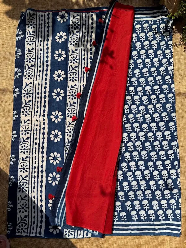 ndigo_Floral_Cotton_Saree_with_Rust_Red_Blouse
