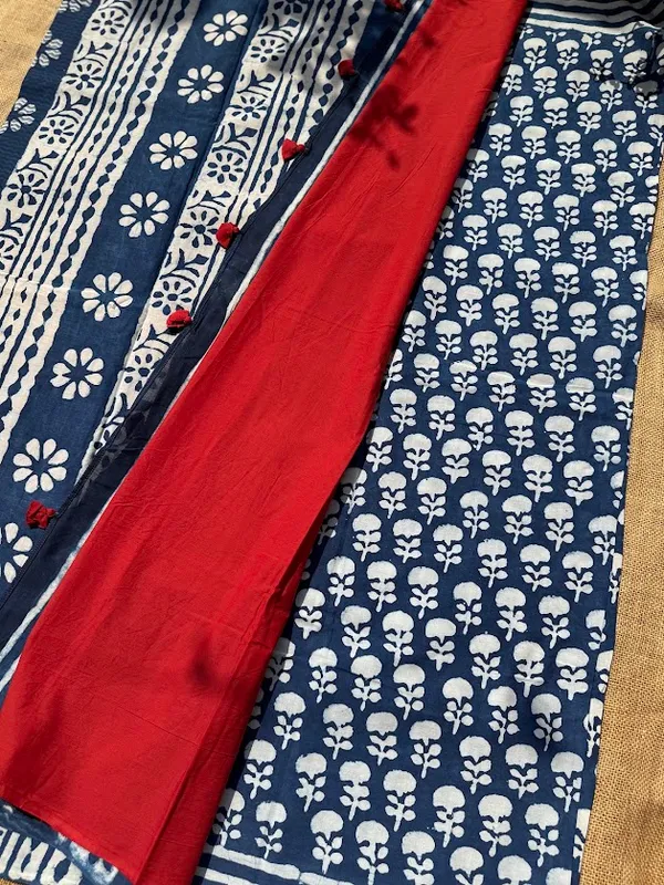 ndigo_Floral_Cotton_Saree_with_Rust_Red_Blouse