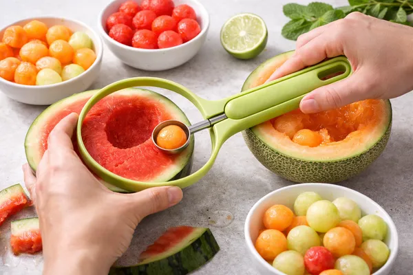 2-in-1_Fruit_Peeler_&_Melon_Baller_Tool_with_Stainless_Steel_Scooper_|_Durable_Ergonomic_Handle_|_Ideal_for_Watermelon,_Melon,_Papaya,_Mango_&_Kiwi_|_Perfect_for_Salads,_Fruit_Bowls_&_Dessert_Prep_(Pack_of_1)