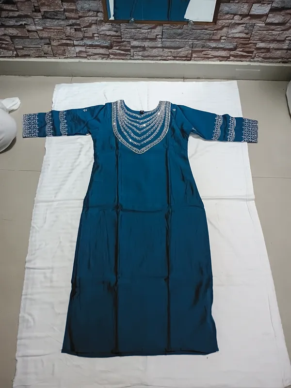 Roman_Silk_Embroidered_Kurta_Pant_Dupatta_Set_for_Women_|_Ethnic_3-Piece_Suit_with_Zari_Work