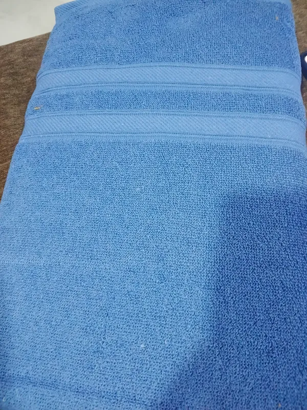 Premium_Cotton_Bath_Towel_(Pack_of_1)_|_Blue_Solid_Design_with_Textured_Border_|_27x58_Inch_Large_Size_|_Ultra_Soft_&_Highly_Absorbent_Towel_for_Men_&_Women_|_Ideal_for_Home,_Salon_&_Hotel_Use