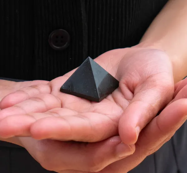 Black_Tourmaline_Pyramid