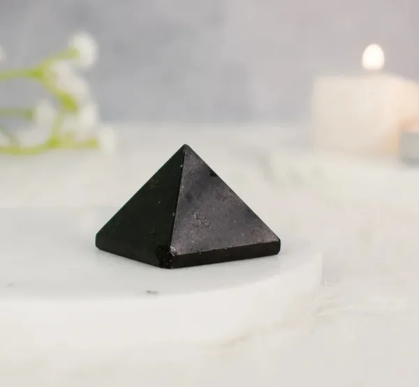 Black_Tourmaline_Pyramid