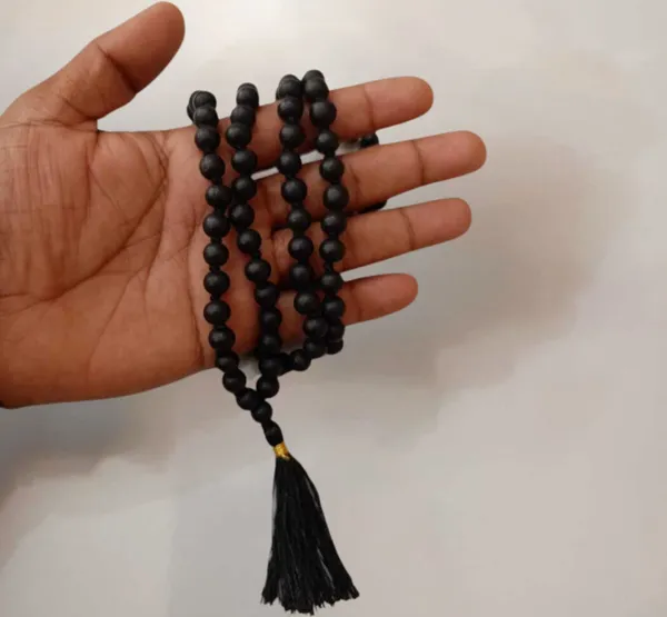 Karungali_Mala