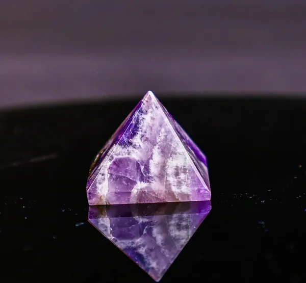 Purple_Amethyst_Pyramid