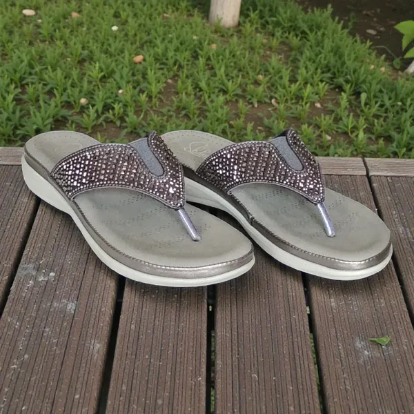 Silver_Pure_Leather_Flat_Heel_Ortho_Chappals_For_Women