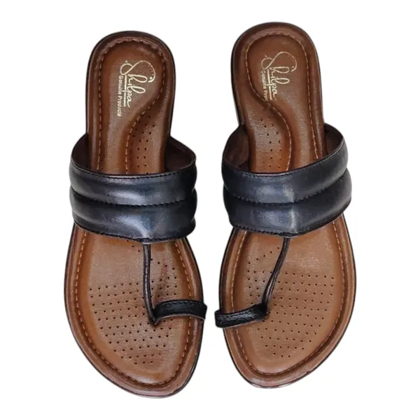 Black_Pure_Leather_Minimalist_Stylish_Flat_Chappals_For_Women