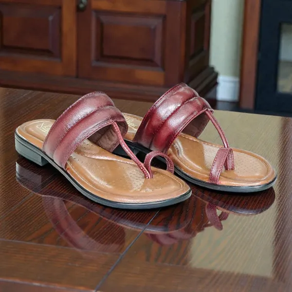 Cherry_Pure_Leather_Minimalist_Stylish_Flat_Chappals_For_Women