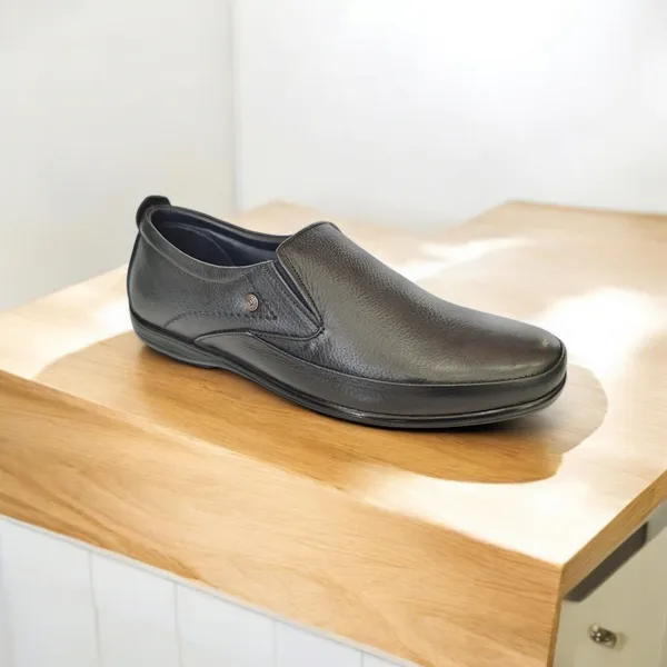 Black_Pure_Leather_Travel_Friendly_Comfort_Slip-On_Shoes_For_Men