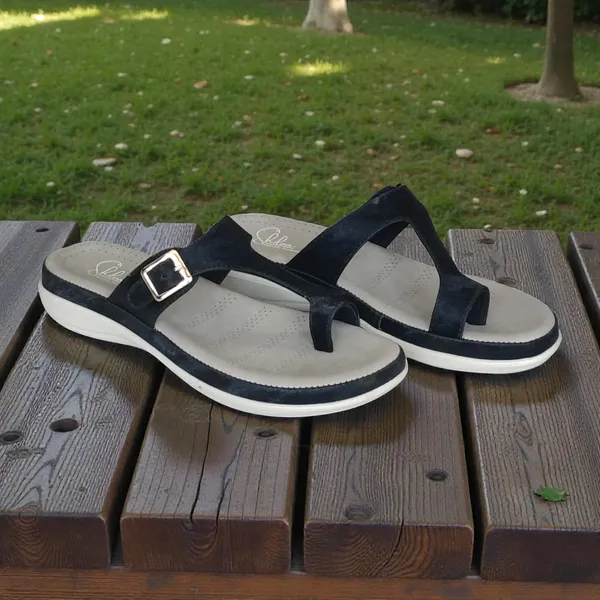 Black_Pure_Leather_Flat_Heel_Ortho_Chappals_For_Women