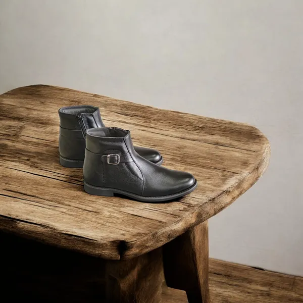 Black_Pure_Leather_Rugged_Ankle_Length_Boots_For_Men