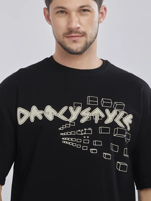 Black_100%_Cotton_Daily_Style_Graphic_Printed_Oversized_T-Shirt_For_Men
