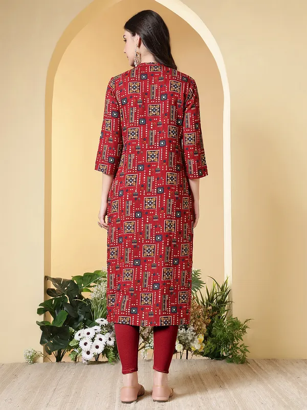 Maroon_Viscose_Rayon_Kurtis_For_Women
