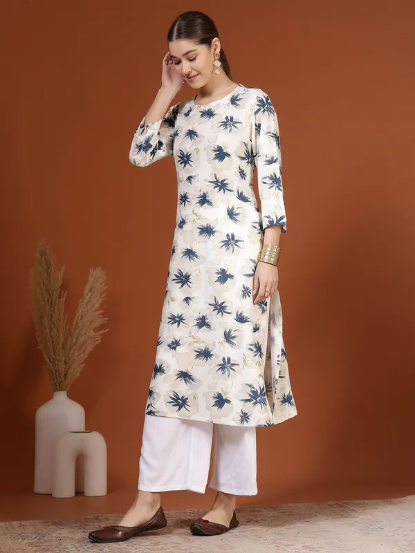 AMOUS-Round_Neck_Floral_Printed_Kurti