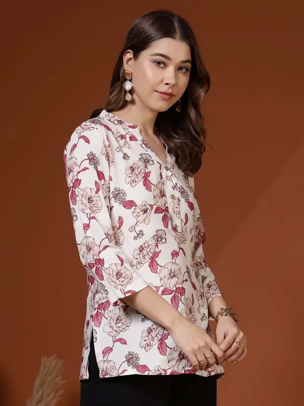 AMOUS-Minimal_Floral_Work_Wear_Kurti