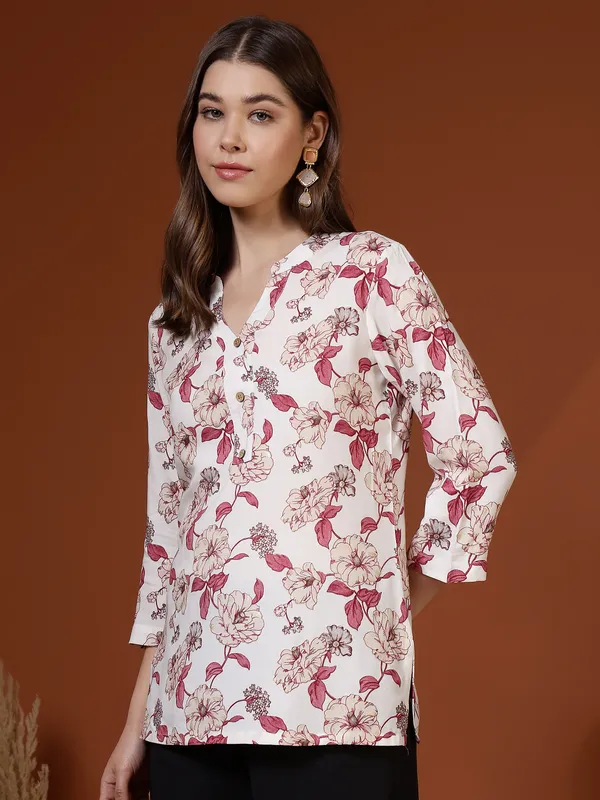 AMOUS-Minimal_Floral_Work_Wear_Kurti
