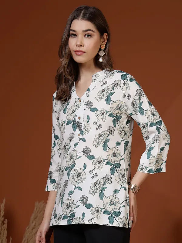 AMOUS-Minimal_Floral_Work_Wear_Kurti
