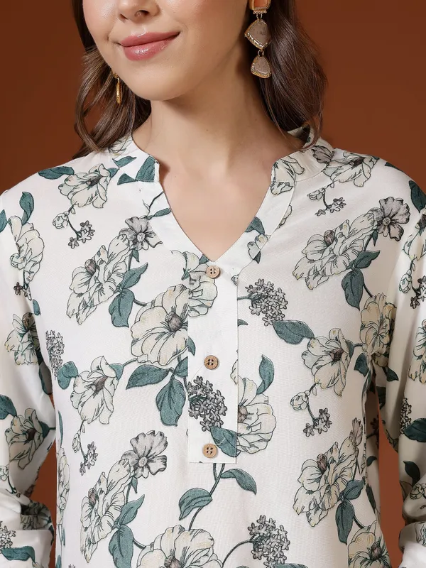 AMOUS-Minimal_Floral_Work_Wear_Kurti