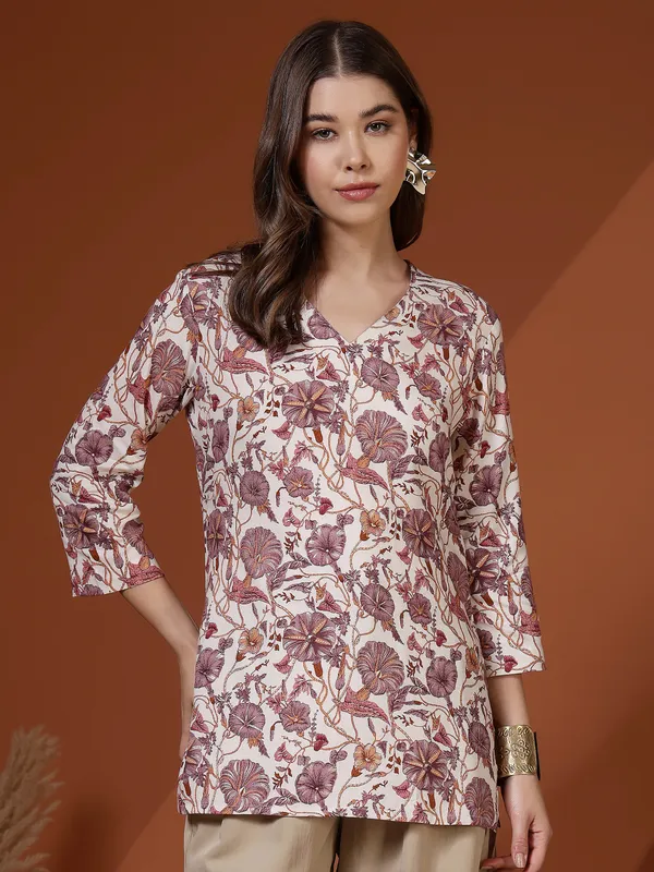 AMOUS-Stylish_Floral_Printed_Casual_Short_Kurti_for_Women