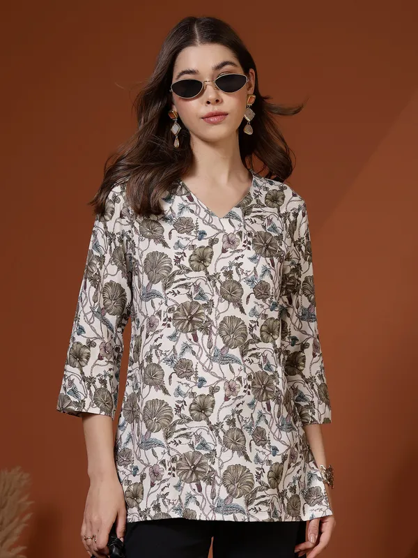 AMOUS-Stylish_Floral_Printed_Casual_Short_Kurti_for_Women