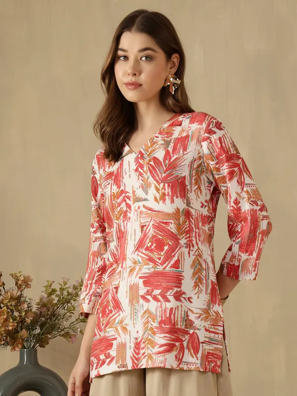 AMOUS-Women�s_Abstract_Print_Straight_Kurti_with_V-Neck