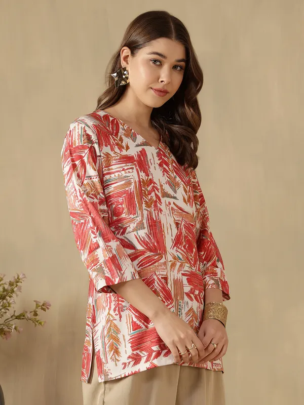 AMOUS-Women�s_Abstract_Print_Straight_Kurti_with_V-Neck