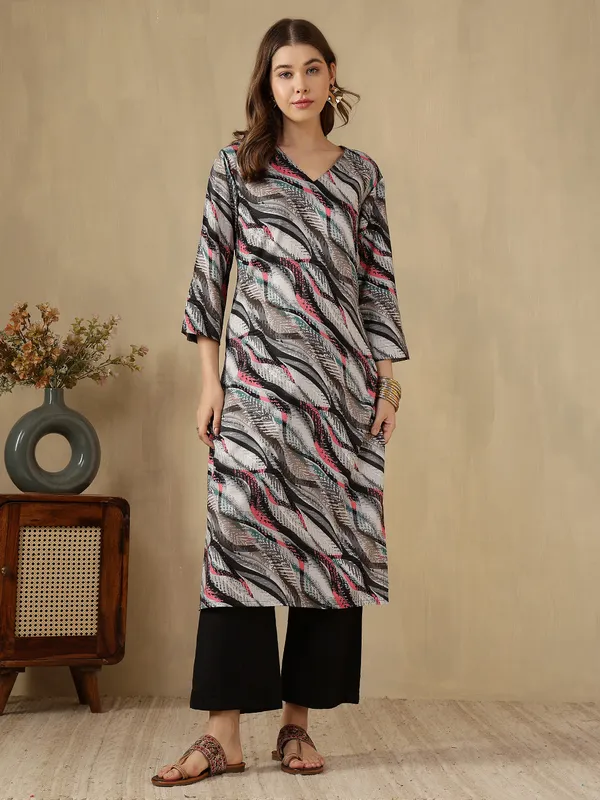 AMOUS-Casual_to_Office_Wear_Abstract_Print_Straight_Kurti