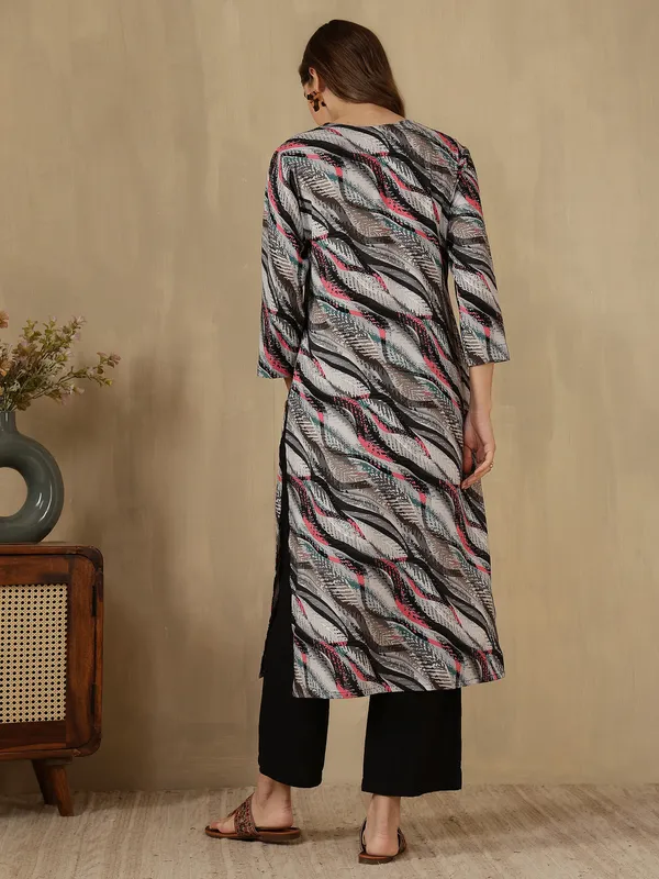 AMOUS-Casual_to_Office_Wear_Abstract_Print_Straight_Kurti