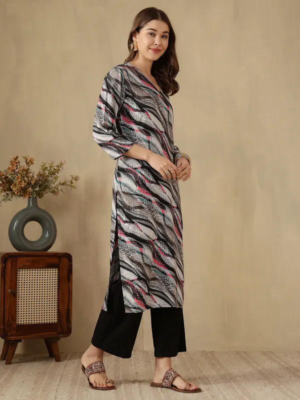 AMOUS-Casual_to_Office_Wear_Abstract_Print_Straight_Kurti
