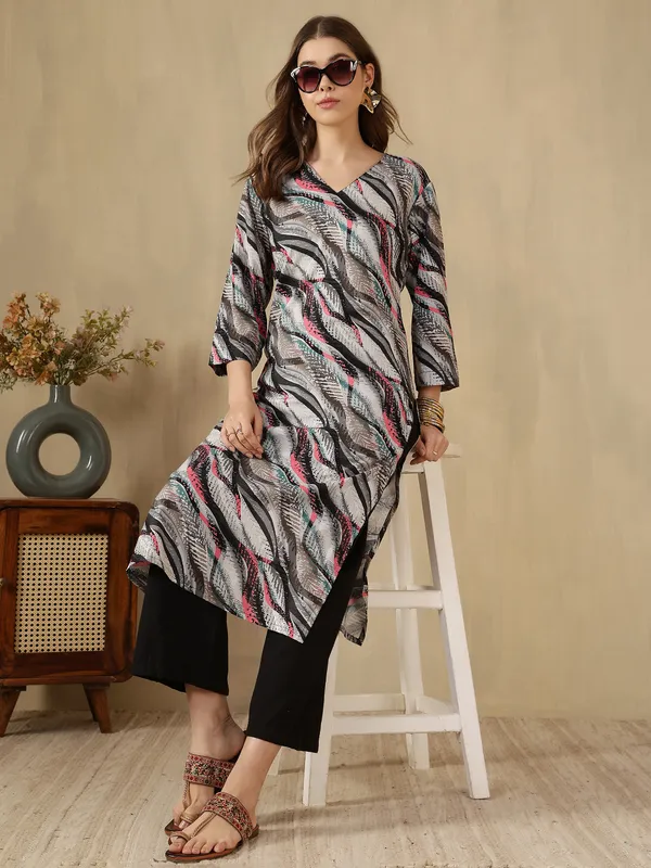 AMOUS-Casual_to_Office_Wear_Abstract_Print_Straight_Kurti