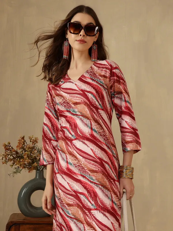 AMOUS-Casual_to_Office_Wear_Abstract_Print_Straight_Kurti