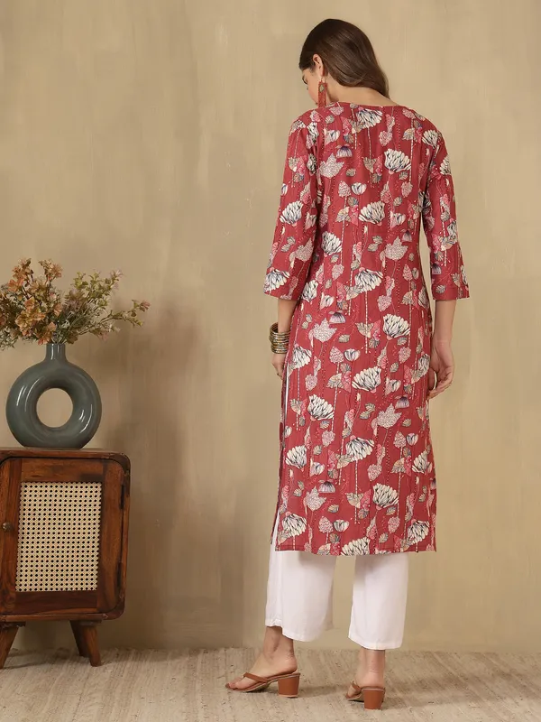 AMOUS-Classic_Blossom_Print_Round_Neck_Kurti_for_Women