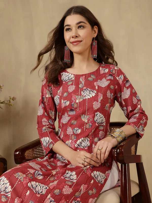 AMOUS-Classic_Blossom_Print_Round_Neck_Kurti_for_Women
