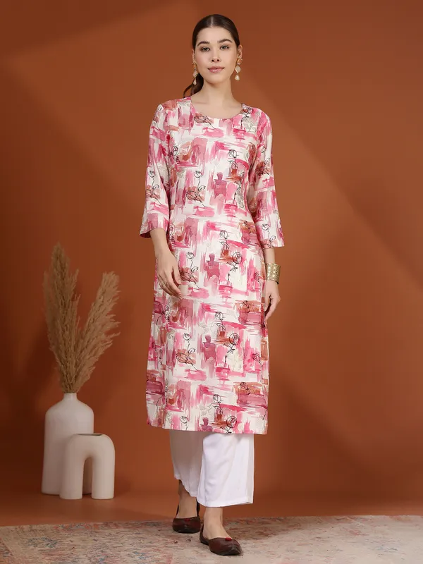 AMOUS-Elegant_Abstract_Printed_Straight_Kurti_with_3/4_Sleeves
