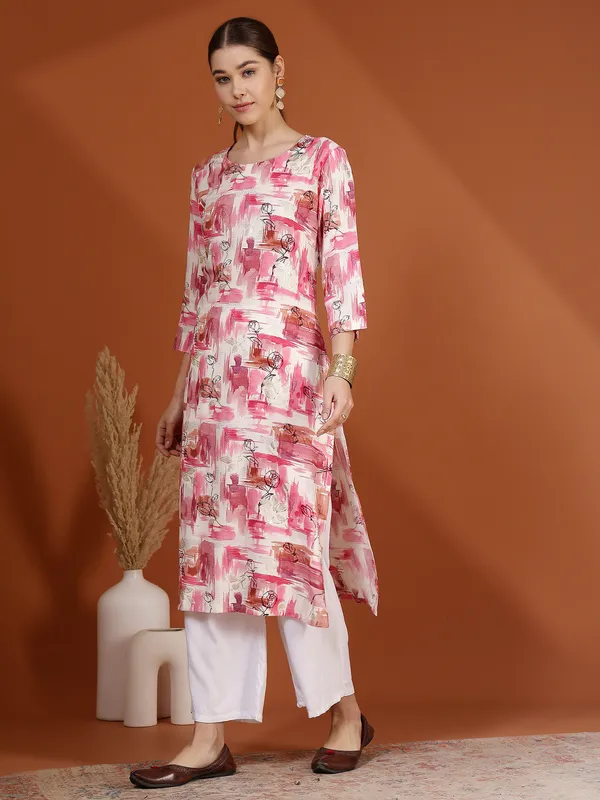 AMOUS-Elegant_Abstract_Printed_Straight_Kurti_with_3/4_Sleeves