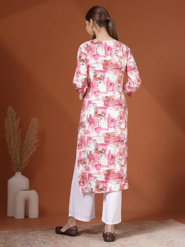 AMOUS-Elegant_Abstract_Printed_Straight_Kurti_with_3/4_Sleeves