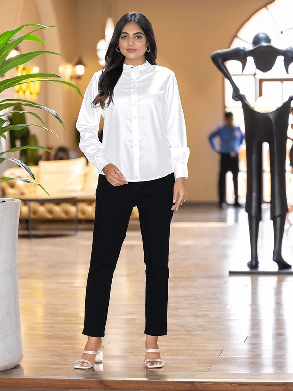 White_Cotton_Shirts_For_Women
