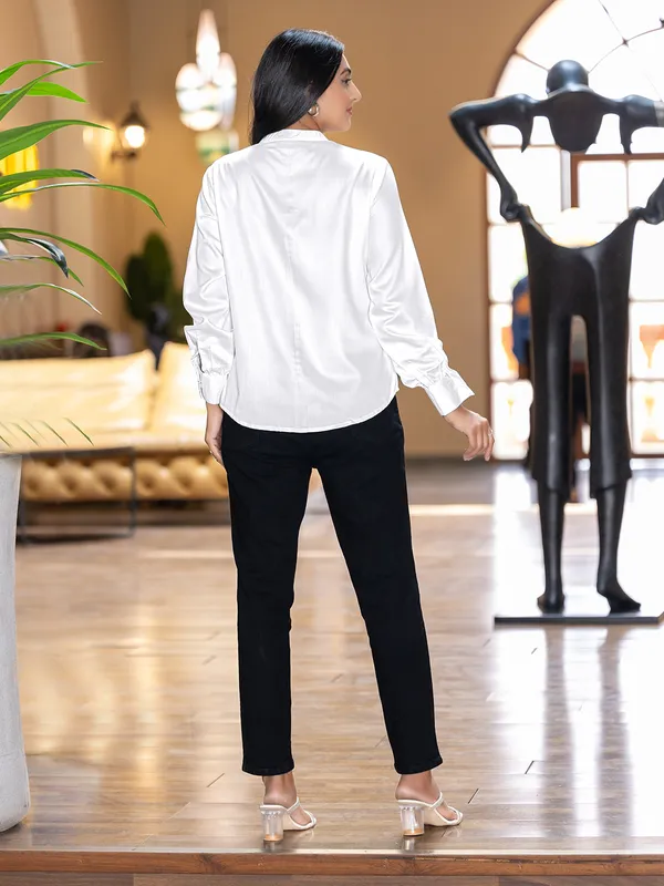 White_Cotton_Shirts_For_Women