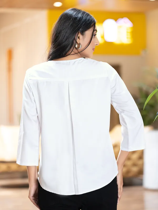 White_Cotton_Shirts_For_Women