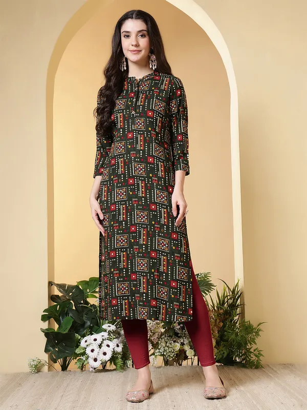 Green_Viscose_Rayon_Kurtis_For_Women