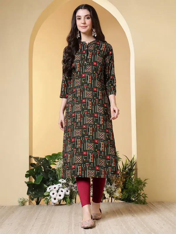 Green_Viscose_Rayon_Kurtis_For_Women