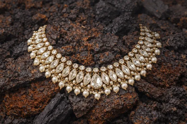 Viva_Jewels_Elegant_Bridal_Kundan_Choker_Set_|_Gold_Plated_Necklace,_Drop_Earrings_&_Maang_Tikka_|_Handcrafted_Wedding_Jewelry_for_Women