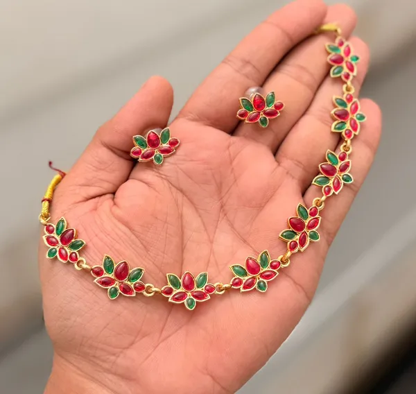 Viva_Jewels_Traditional_Gold-Plated_Multi-Color_Lotus_Motif_Necklace_Set_–_Vibrant_Ruby_&_Emerald-Green_Kemp_Style_Choker_with_Matching_Stud_Earrings